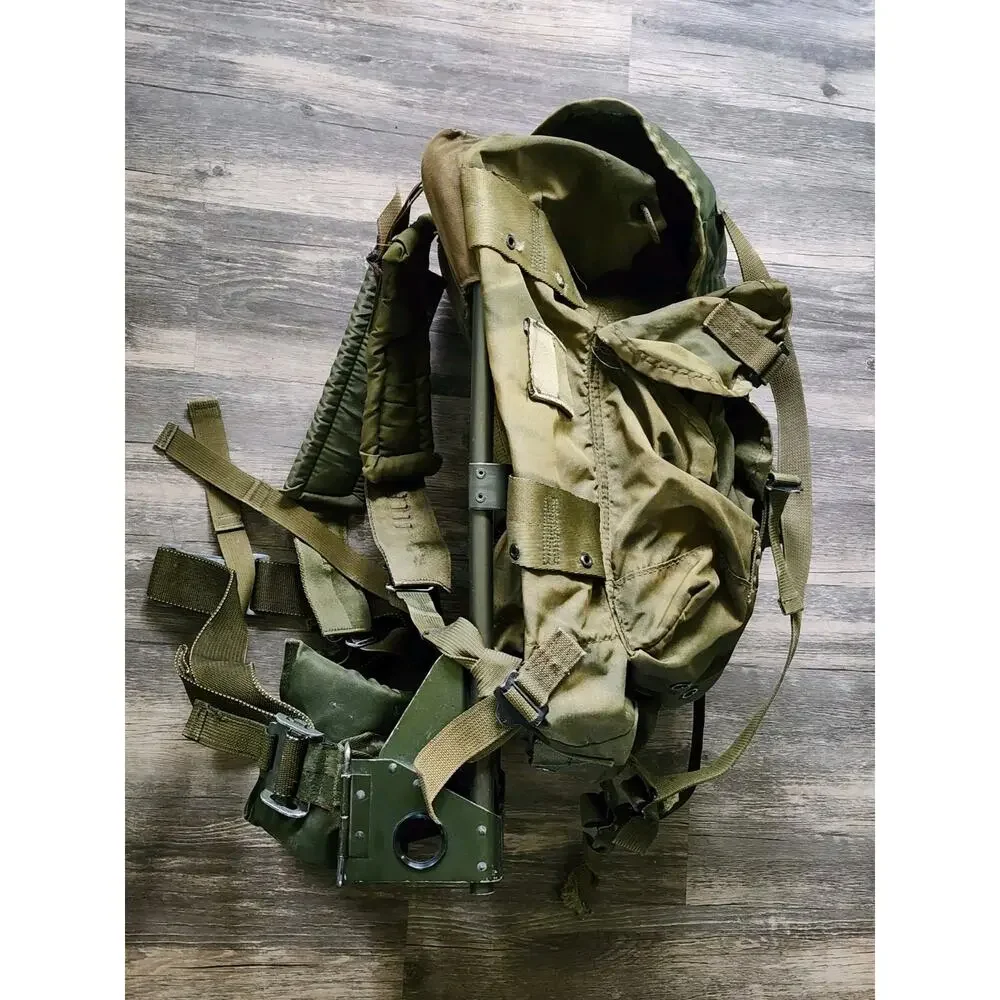 Vintage US Army Field Pack Combat LC-1 Medium Alice Backpack Metal Frame & Strap